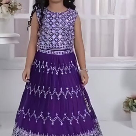Girl's Lehenga - Picture 2 of 11